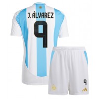 Camiseta Argentina Julian Alvarez #9 Primera Equipación para niños Copa America 2024 manga corta (+ pantalones cortos)